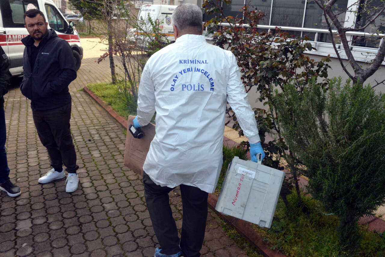 26 yaşındaki genç, babasını vahşice katletti 8